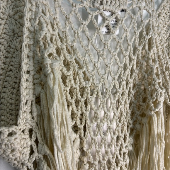 Vivid Cream Crochet Fringe Top, Boho, Western, Festival - Picture 7 of 12